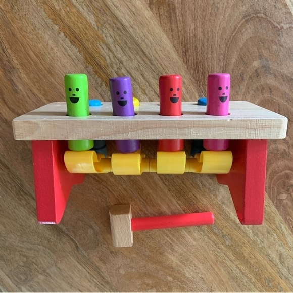 Melissa & Doug Pounding Bench for Toddlers - Picture 1 of 4